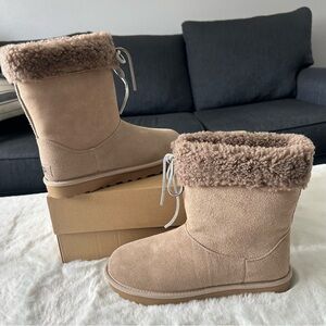 UGG SARISSA SHEARLING SHORT BOOT